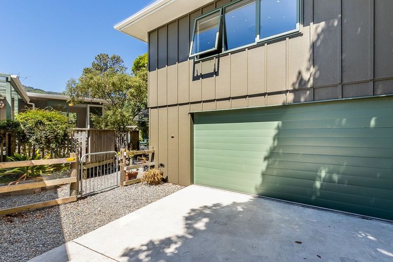 Photo of property in 34 Ngaio Road, Waikanae, 5036