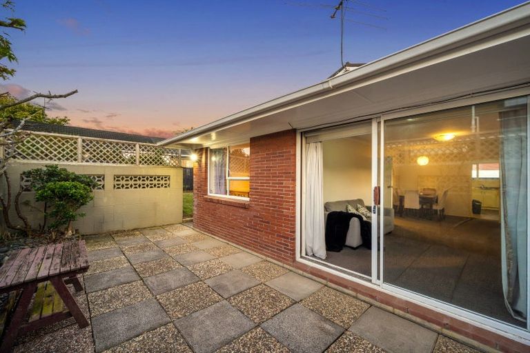 Photo of property in 2/42 Luton Avenue, Sunnyhills, Auckland, 2010