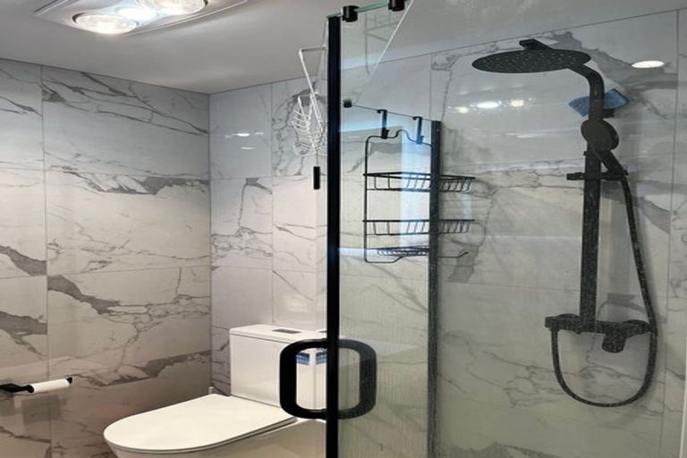 Photo of property in 701 Massey Road, Mangere, Auckland, 2022