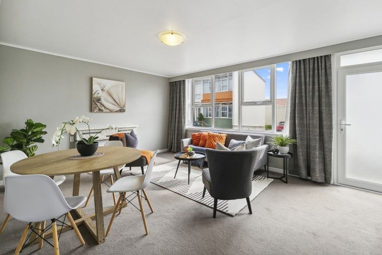 Photo of property in 55u6 Apu Crescent, Lyall Bay, Wellington, 6022