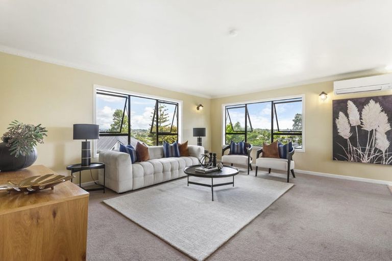 Photo of property in 254a East Coast Road, Forrest Hill, Auckland, 0620