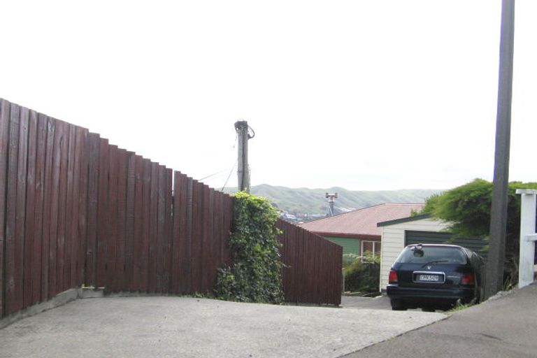 Photo of property in 19 Chapman Street, Johnsonville, Wellington, 6037