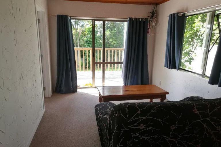 Photo of property in 127 Ocean View Road, Hillcrest, Auckland, 0627