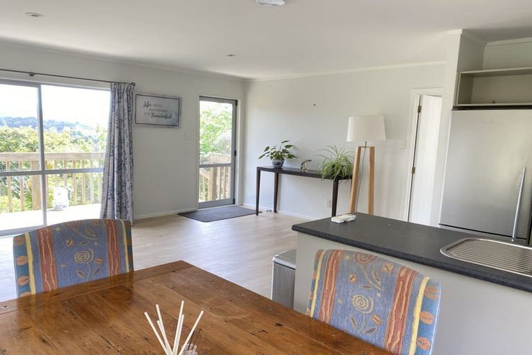 Photo of property in 8 Phillip Avenue, Glen Eden, Auckland, 0602