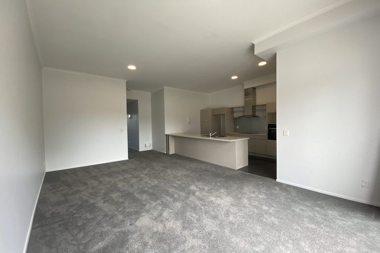 Photo of property in 23/11 Carlos Drive, Flat Bush, Auckland, 2016