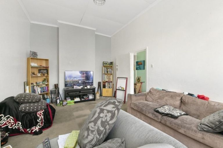 Photo of property in 129 Daniell Street, Newtown, Wellington, 6021