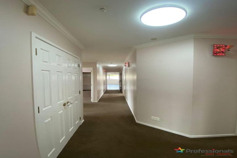 Photo of property in 32 Rathmar Drive, Manurewa, Auckland, 2105