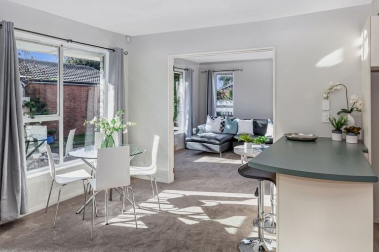 Photo of property in 23 Denniston Crescent, Redwood, Christchurch, 8051