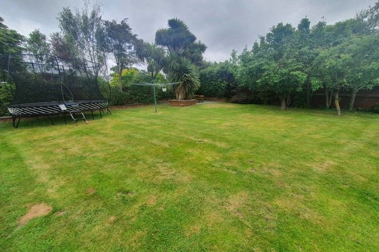 Photo of property in 26 Clipper Place, Redwood, Christchurch, 8051