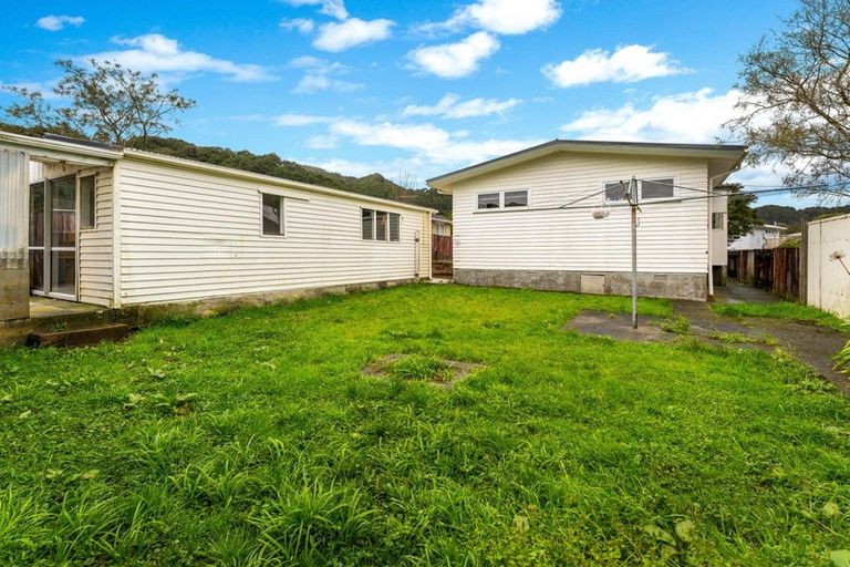 Photo of property in 19 Kairanga Crescent, Wainuiomata, Lower Hutt, 5014