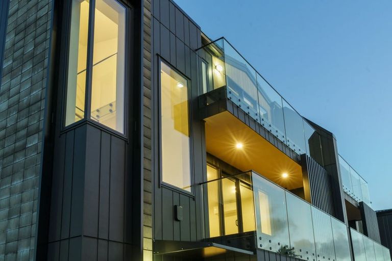 Photo of property in 18a Stratford Avenue, Milford, Auckland, 0620