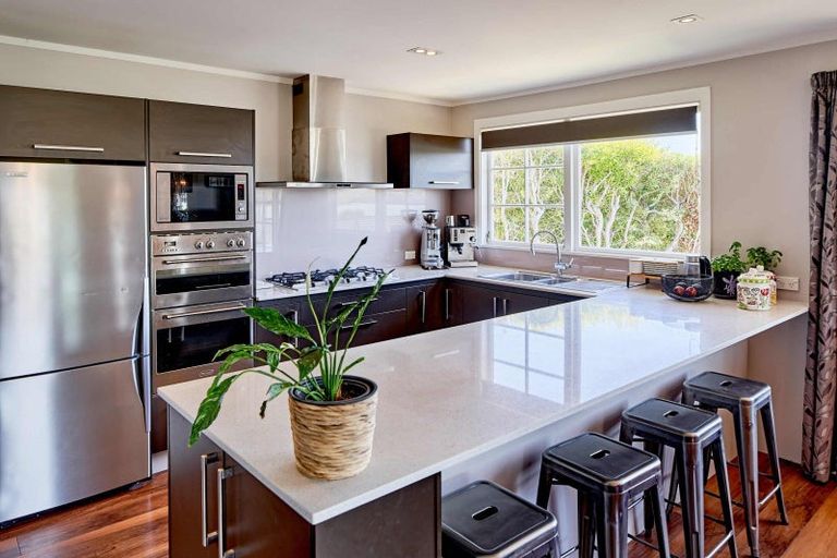 Photo of property in 6 Spinnaker Drive, Whitby, Porirua, 5024