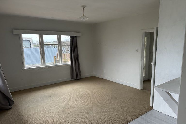 Photo of property in 122 Mcmurdo Street, Tinwald, Ashburton, 7700