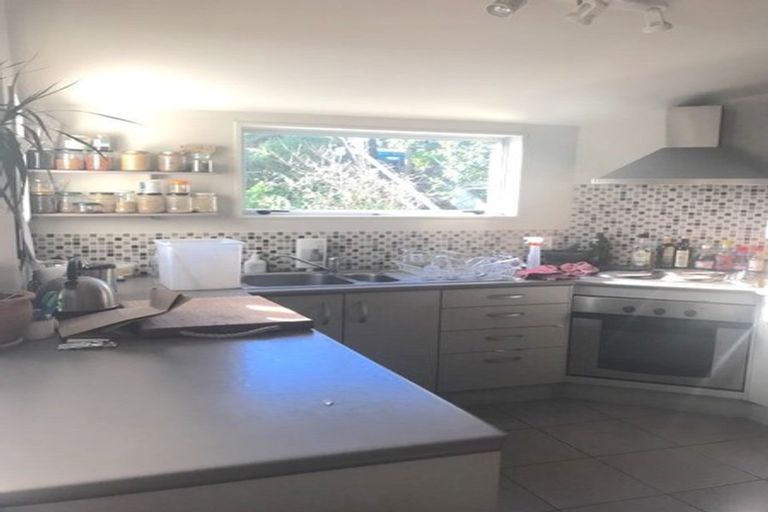 Photo of property in 100e Karepa Street, Brooklyn, Wellington, 6021