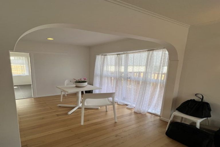 Photo of property in 32 Essex Street, Te Atatu South, Auckland, 0610