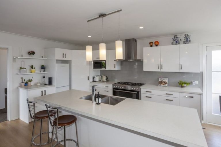 Photo of property in 22 Rangiatea Street, Paraparaumu Beach, Paraparaumu, 5032