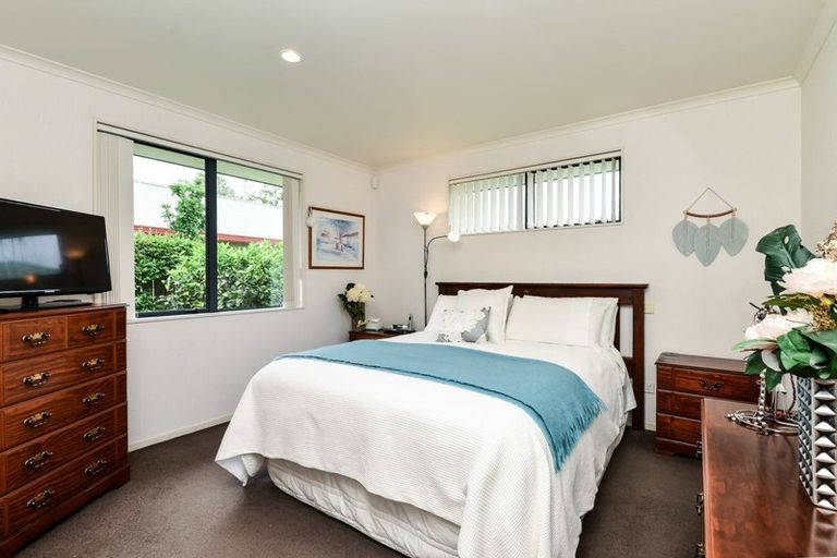 Photo of property in 12 Dorchester Place, Nawton, Hamilton, 3200