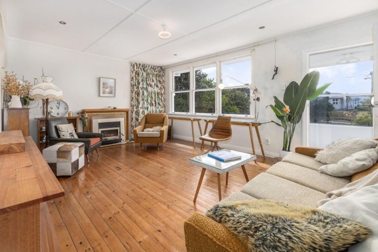 Photo of property in 118 Te Pene Avenue, Titahi Bay, Porirua, 5022