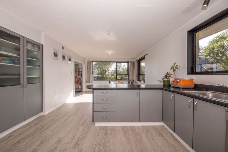 Photo of property in 25 Ngahue Crescent, Carters Beach, Westport, 7825