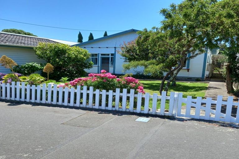 Photo of property in 5 Steyne Avenue, Plimmerton, Porirua, 5026