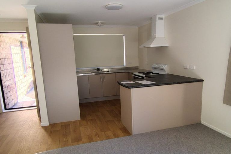 Photo of property in 6a Tralee Place, Hillcrest, Hamilton, 3216