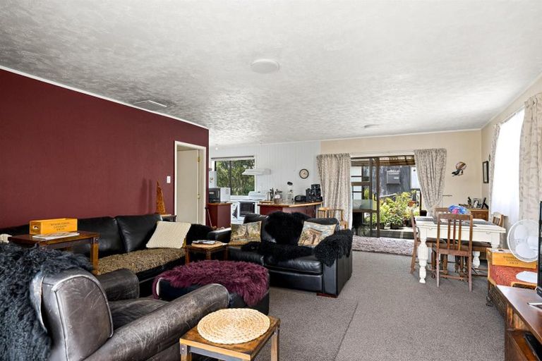 Photo of property in 380 Kaipara Coast Highway, Helensville, Kaukapakapa, 0871