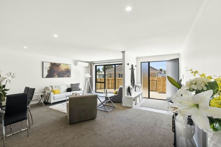 Photo of property in 30a Russell Road, Manurewa, Auckland, 2102