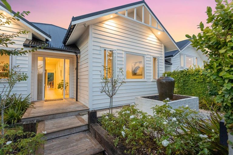 Photo of property in 43 Kent Terrace, Riverhead, 0820