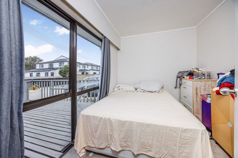 Photo of property in 67 Manuroa Road, Takanini, 2112