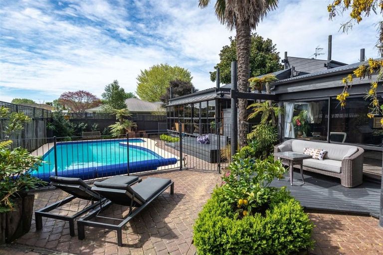 Photo of property in 45b Glenharrow Avenue, Avonhead, Christchurch, 8042