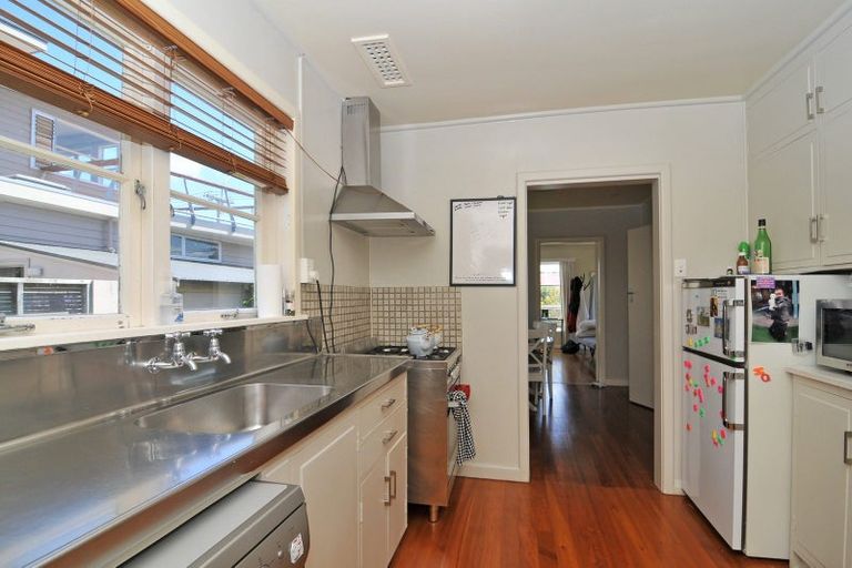 Photo of property in 36 Inglis Street, Seatoun, Wellington, 6022
