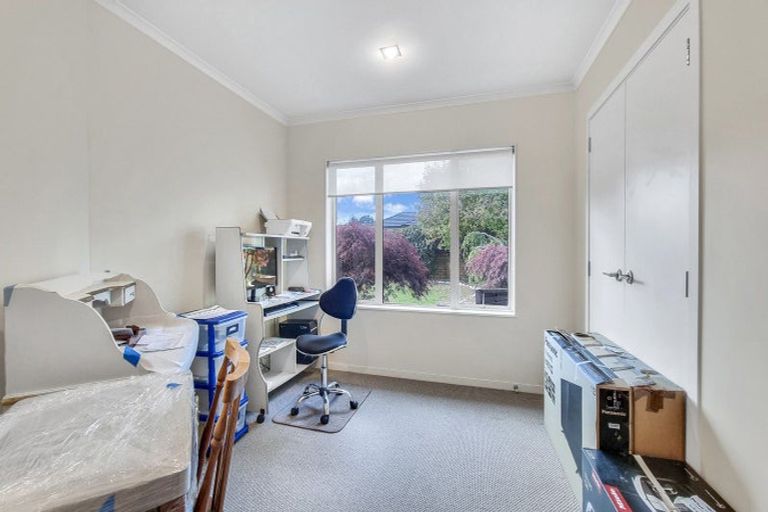 Photo of property in 32 Carroll Place, Owhata, Rotorua, 3010