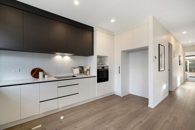 Photo of property in 7 Horokaka Street, Massey, Auckland, 0614