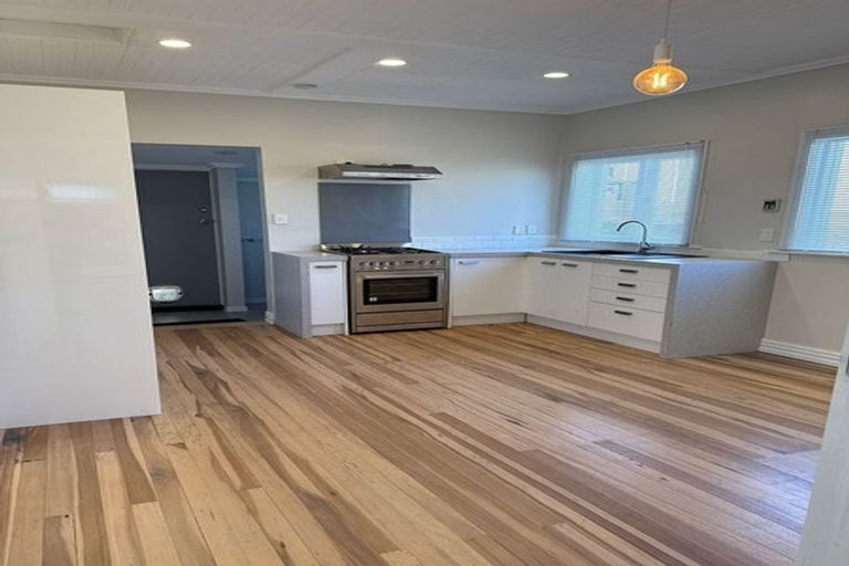 Photo of property in 34 Tawa Terrace, Tawa, Wellington, 5028