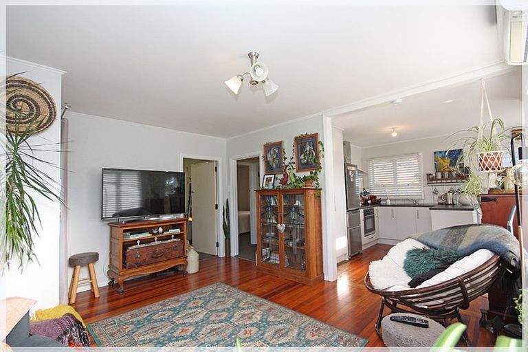 Photo of property in 30 The Avenue, Levin, 5510