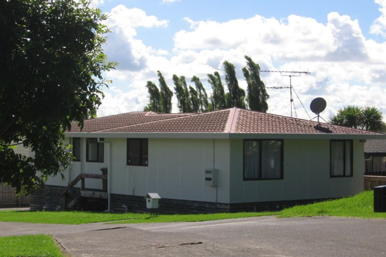 Photo of property in 2/46 Starforth Place, Henderson, Auckland, 0612