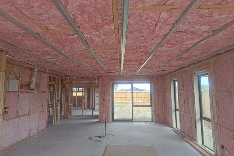 Photo of property in 19 Ellmers Street, Woodend, 7691