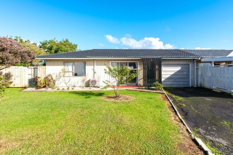 Photo of property in 9a/1 Tawa Road, Te Atatu Peninsula, Auckland, 0610