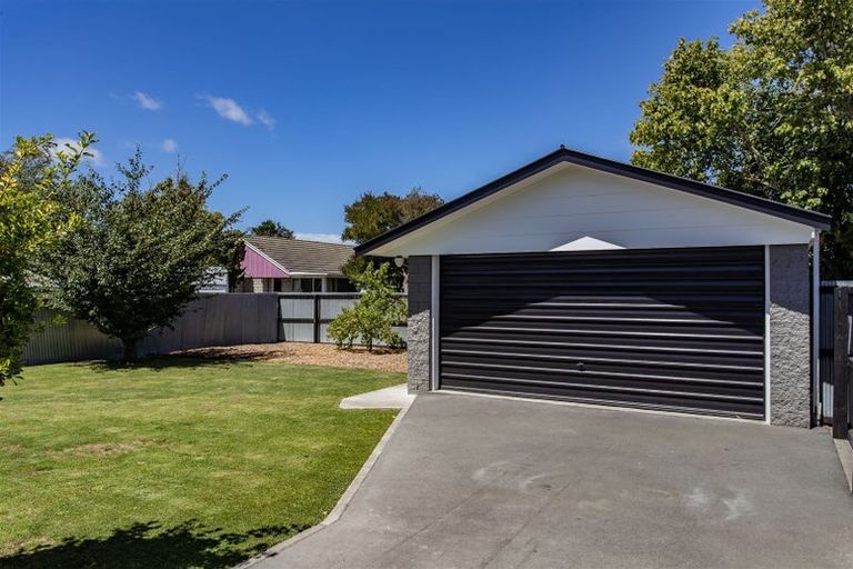 Photo of property in 65 Johns Road, Rangiora, 7400