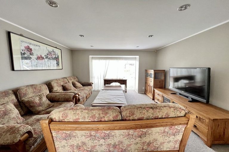 Photo of property in 37 Nicholas Road, Somerville, Auckland, 2014