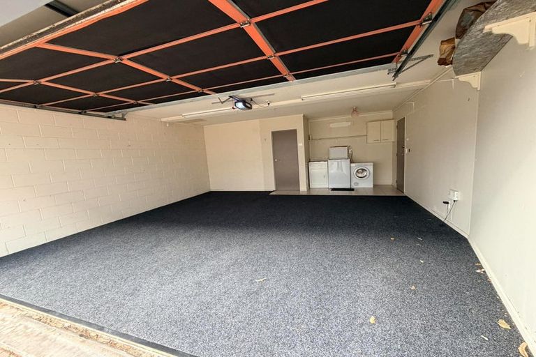 Photo of property in Fernhill Flats, 3/324 The Terrace, Te Aro, Wellington, 6011
