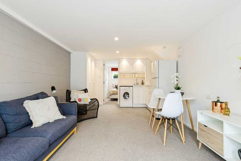 Photo of property in 2/15a Bennett Street, Saint Albans, Christchurch, 8052