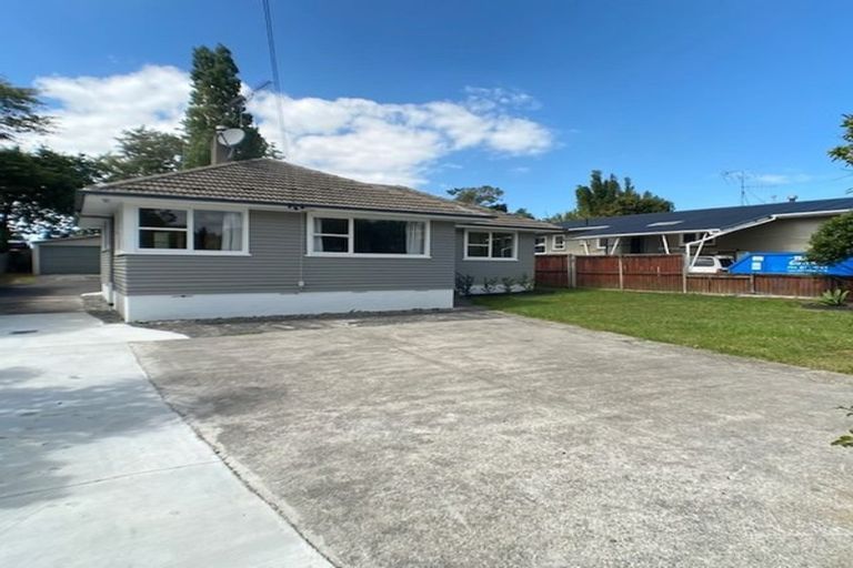 Photo of property in 50 Stottholm Road, Titirangi, Auckland, 0604