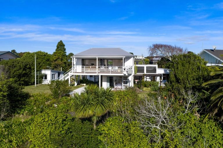 Photo of property in 7 Nihinihi Avenue, Raglan, 3225