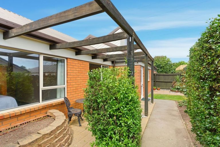 Photo of property in 2/60 Lancewood Drive, Halswell, Christchurch, 8025