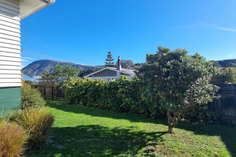 Photo of property in 14 Lincoln Street, Picton, 7220