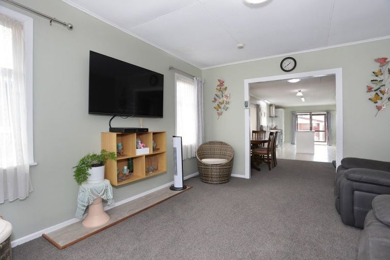 Photo of property in 35 Churchill Avenue, Feilding, 4702
