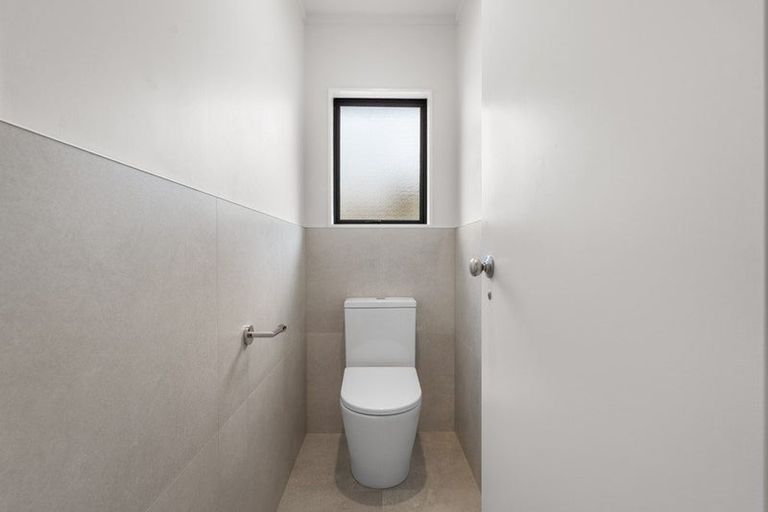 Photo of property in 1/6 Knott Road, Stanmore Bay, Whangaparaoa, 0932