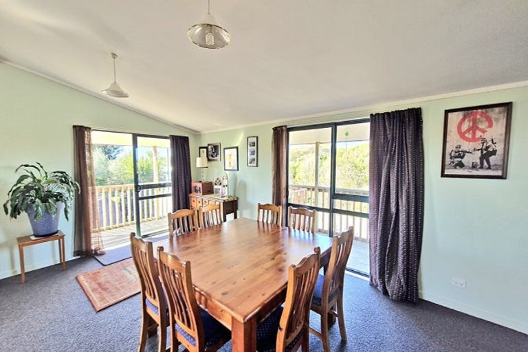 Photo of property in 1931 Parewanui Road, Parewanui, Bulls, 4894