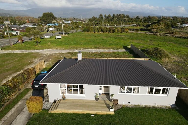 Photo of property in 12 Bentham Street, Westport, 7825